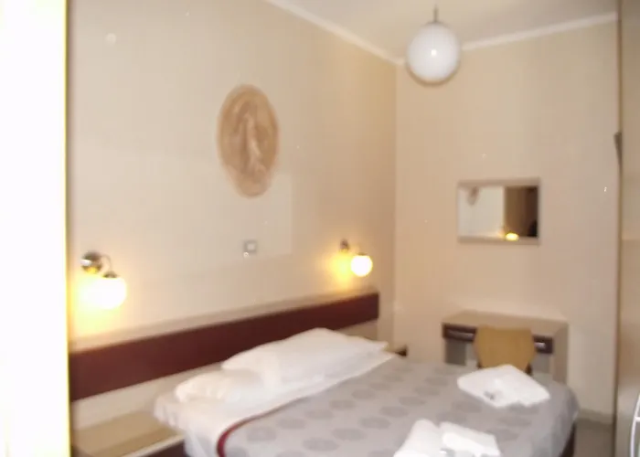 Elide Hotel