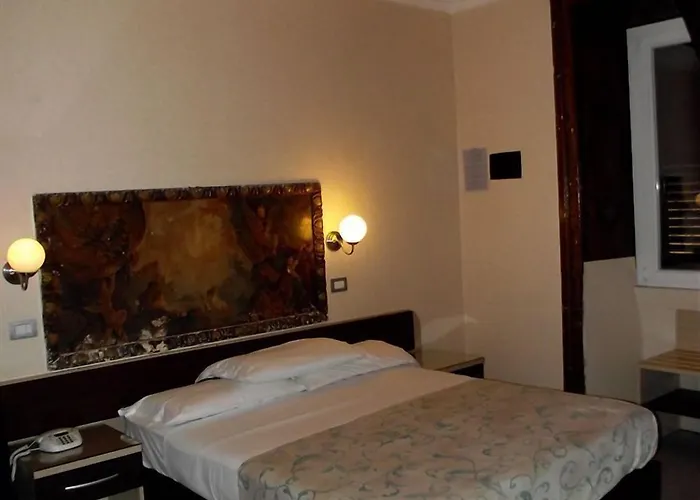 Otel Elide 3*