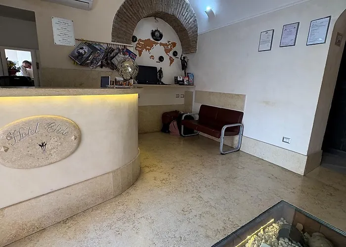Otel Elide 3*